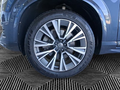 2020 Volvo XC90 T6 Momentum