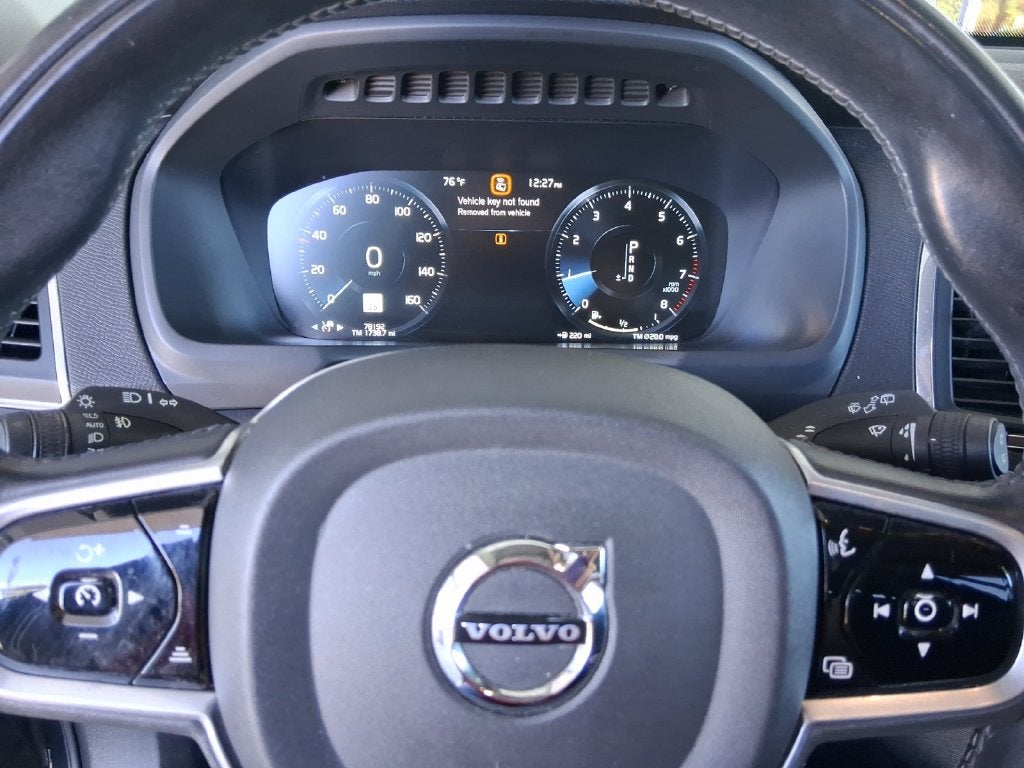2020 Volvo XC90 T6 Momentum
