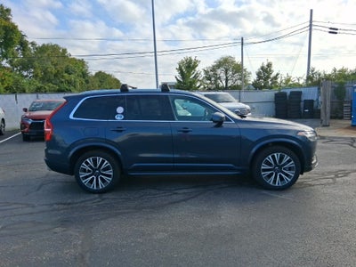 2020 Volvo XC90 T6 Momentum