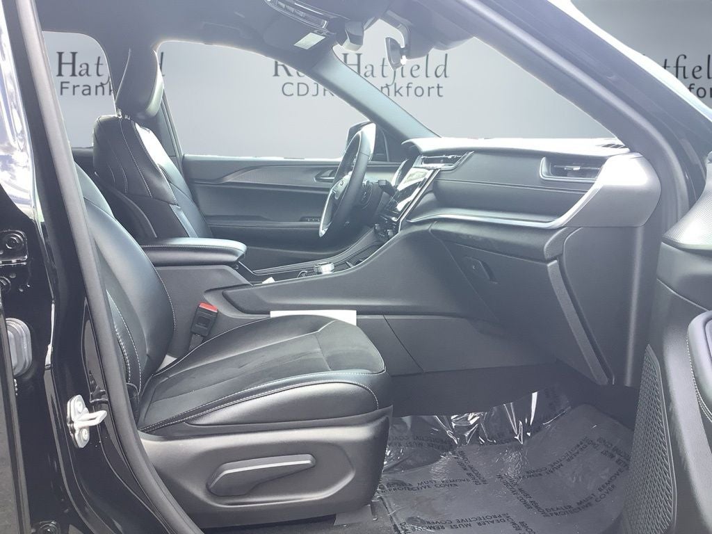 2025 Jeep Grand Cherokee Altitude 4x4