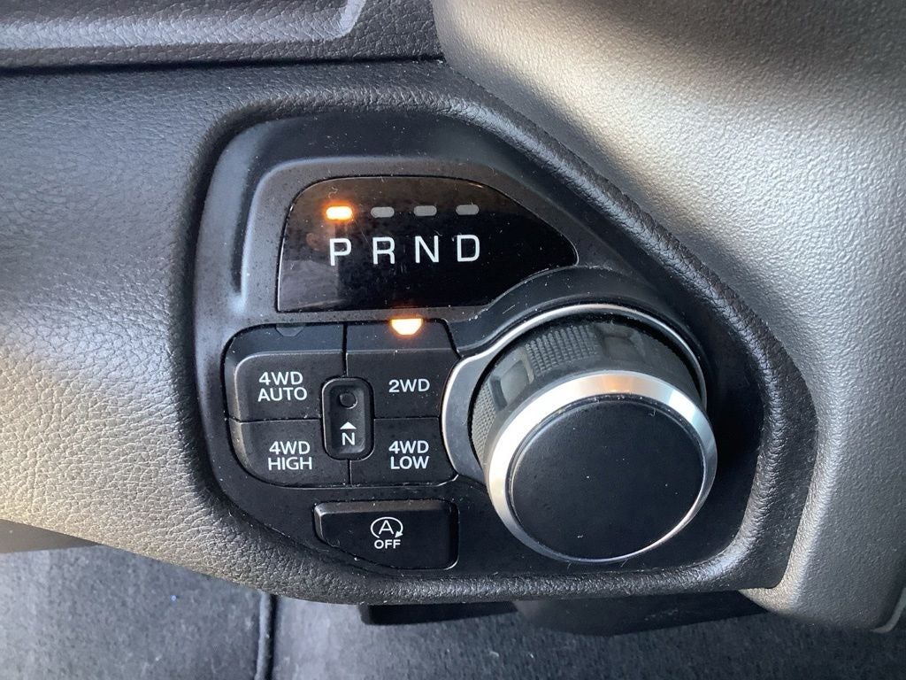 2019 RAM 1500 Big Horn/Lone Star Crew Cab 4x4 5'7' Box