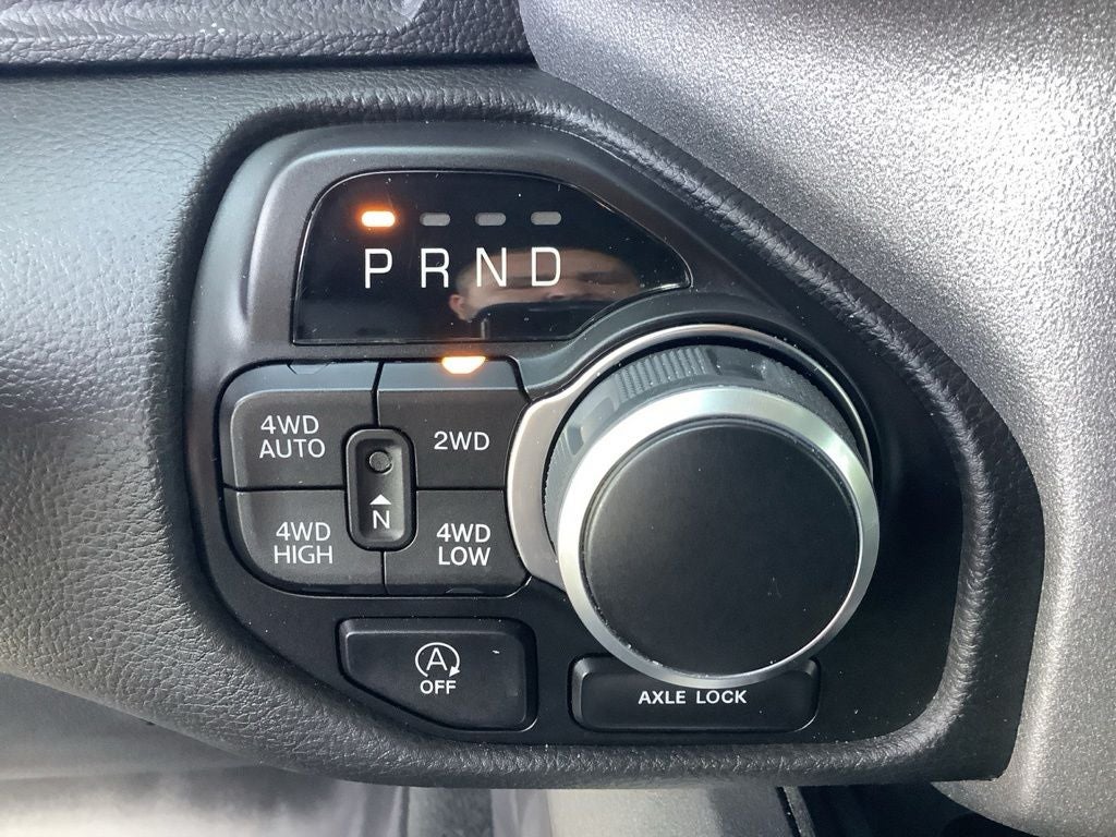 2023 RAM 1500 Big Horn Crew Cab 4x4 5'7' Box
