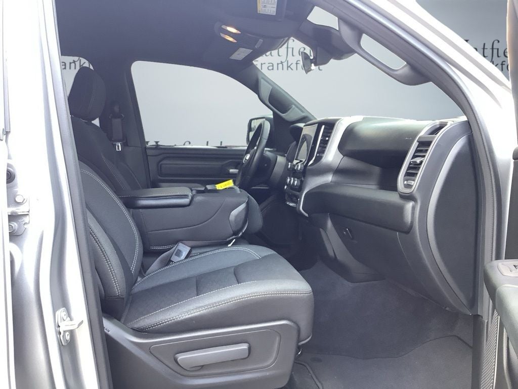 2025 RAM 1500 Tradesman Crew Cab 4x4 5'7' Box