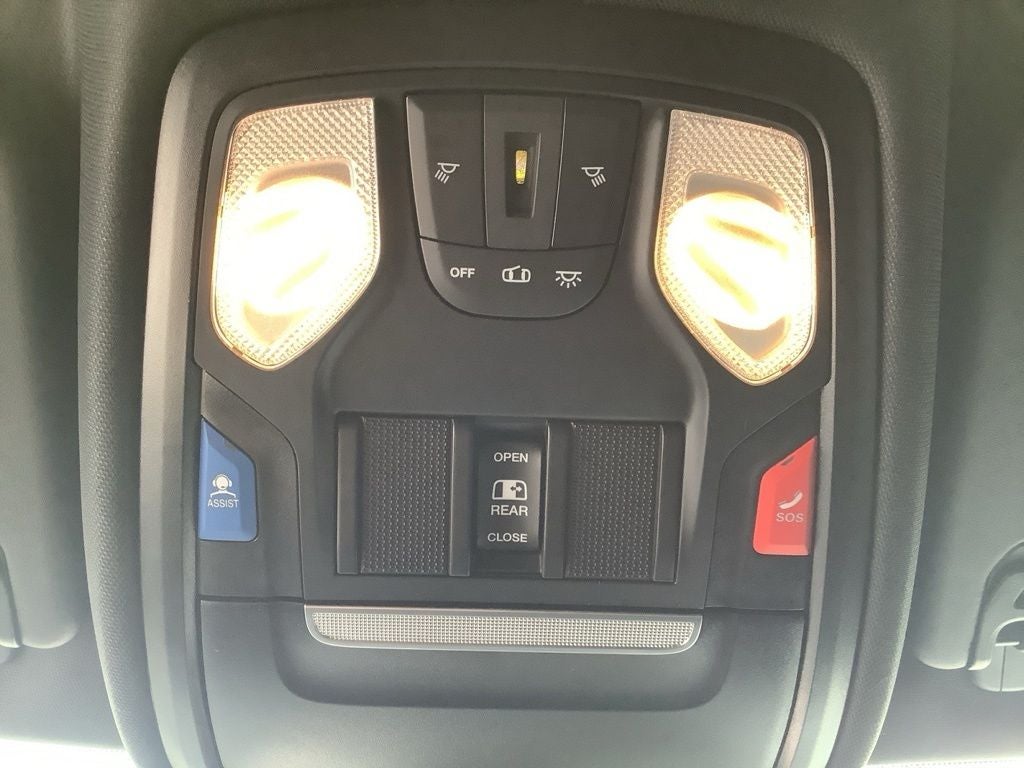 2025 RAM 1500 Tradesman Crew Cab 4x4 5'7' Box