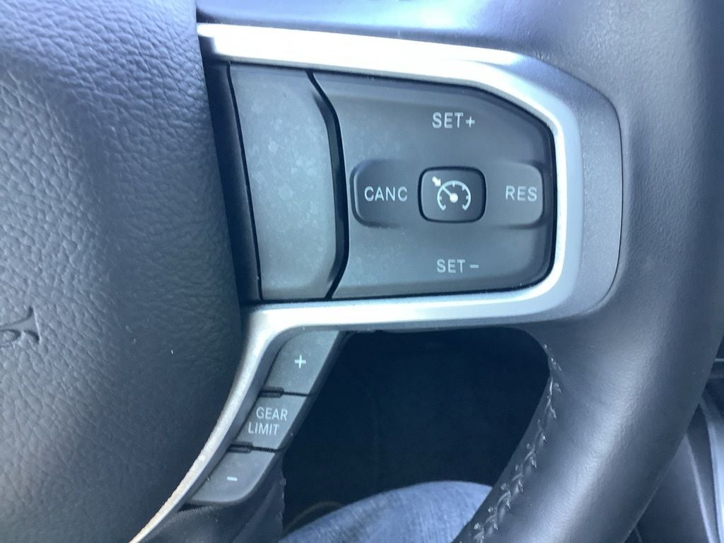 2023 RAM 1500 Big Horn Crew Cab 4x4 5'7' Box