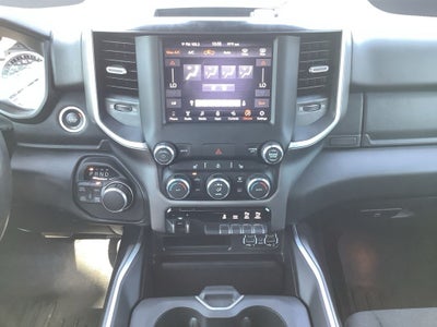2020 RAM 1500 Big Horn Crew Cab 4x4 5'7' Box