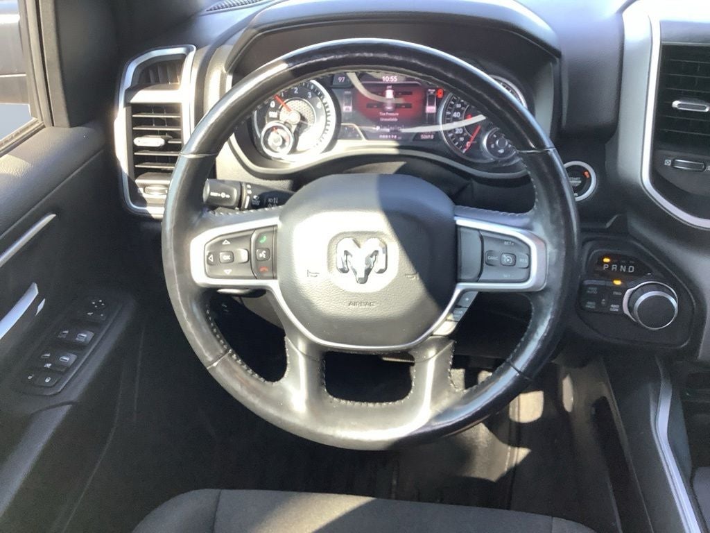 2020 RAM 1500 Big Horn Crew Cab 4x4 5'7' Box