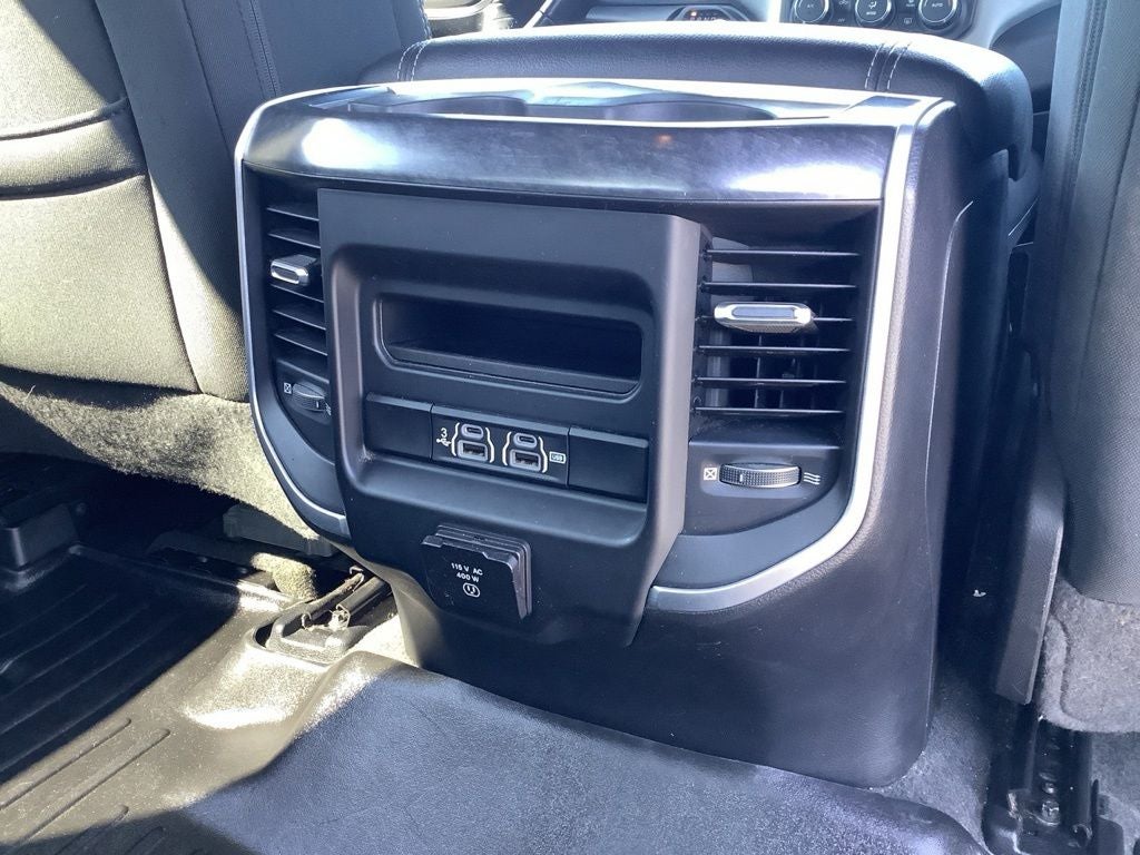 2020 RAM 1500 Big Horn Crew Cab 4x4 5'7' Box