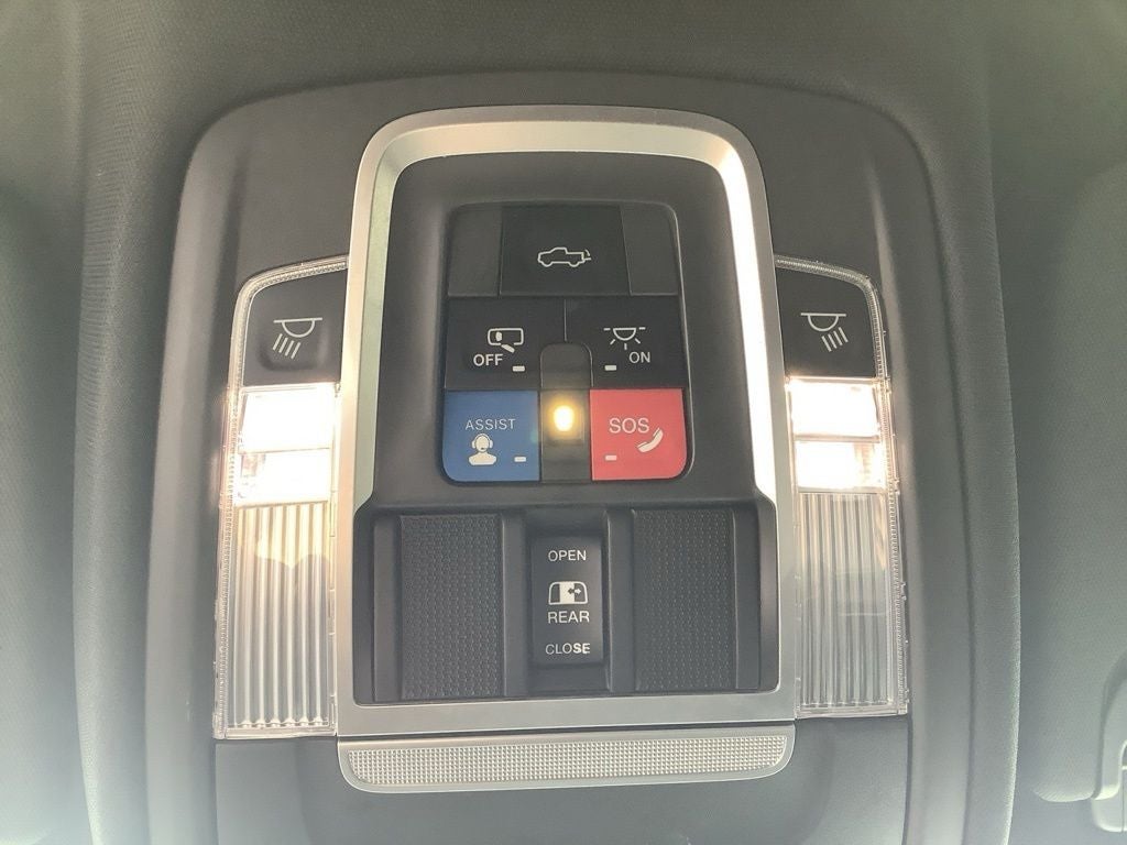 2021 RAM 1500 Limited Crew Cab 4x4 5'7' Box