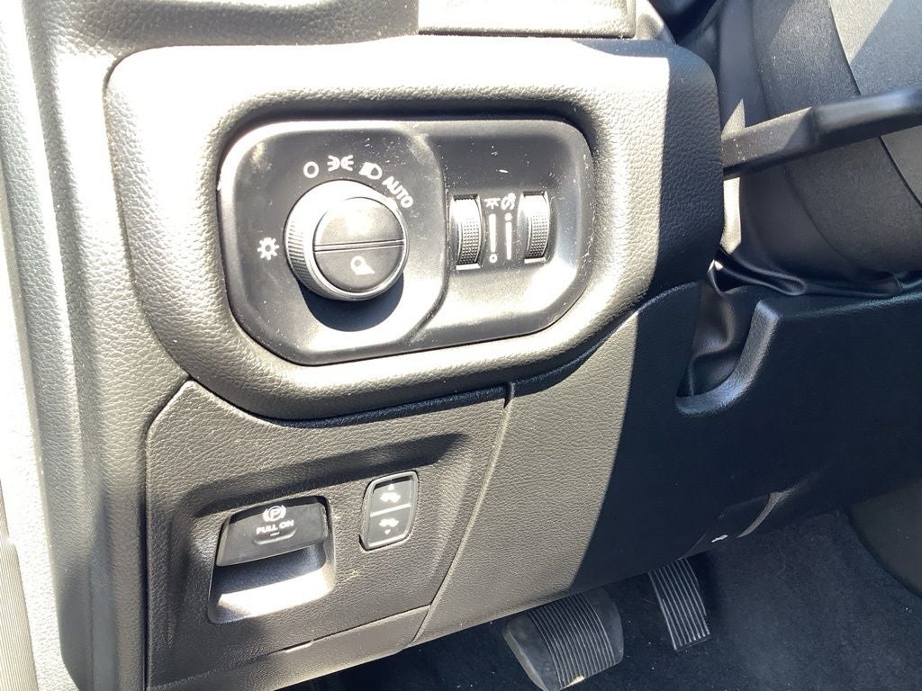 2025 RAM 1500 Laramie Crew Cab 4x4 5'7' Box