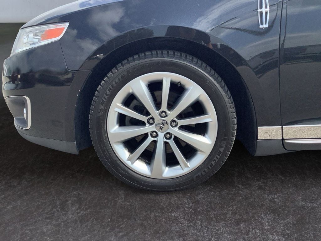 2011 Lincoln MKS Base
