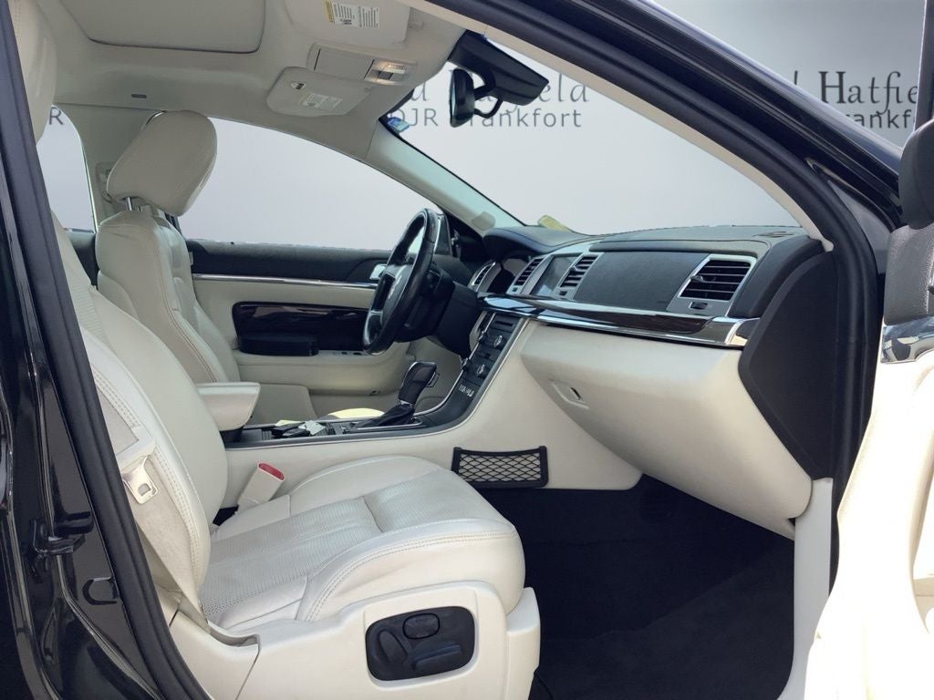 2011 Lincoln MKS Base