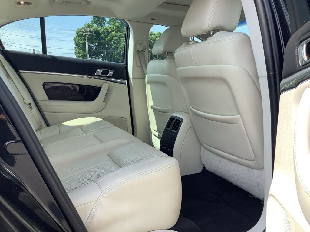 2011 Lincoln MKS Base