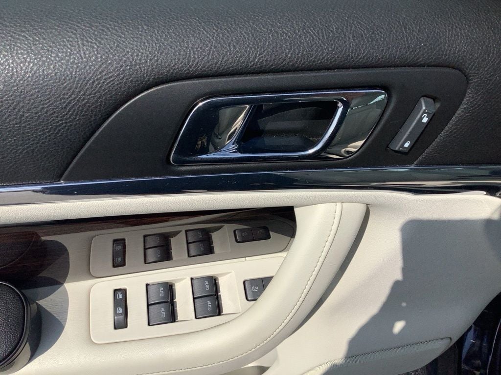 2011 Lincoln MKS Base