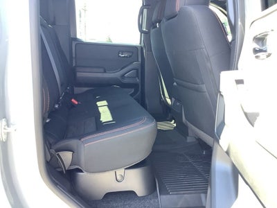 2024 Nissan Frontier Crew Cab PRO-4X 4x4
