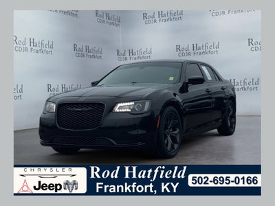 2023 Chrysler 300 Touring