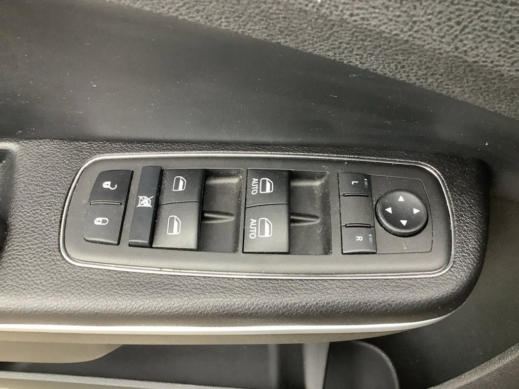 2023 Chrysler 300 Touring