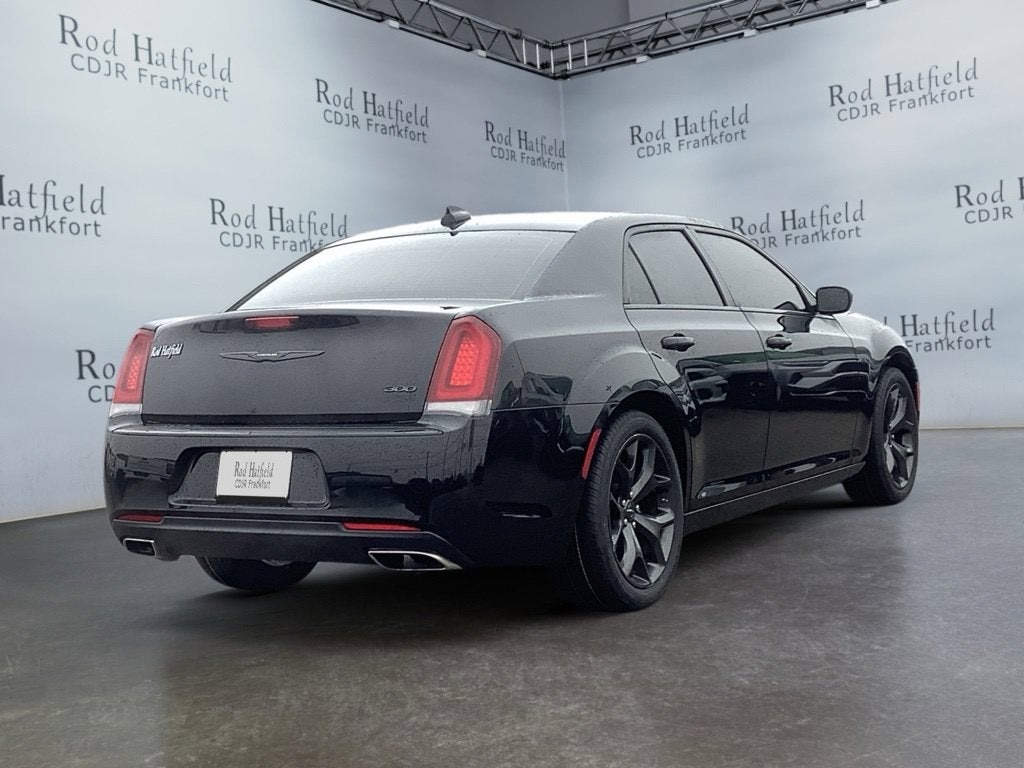 2023 Chrysler 300 Touring