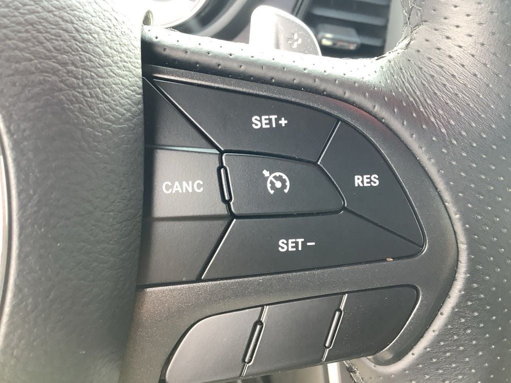 2018 Dodge Challenger 392 Hemi Scat Pack Shaker