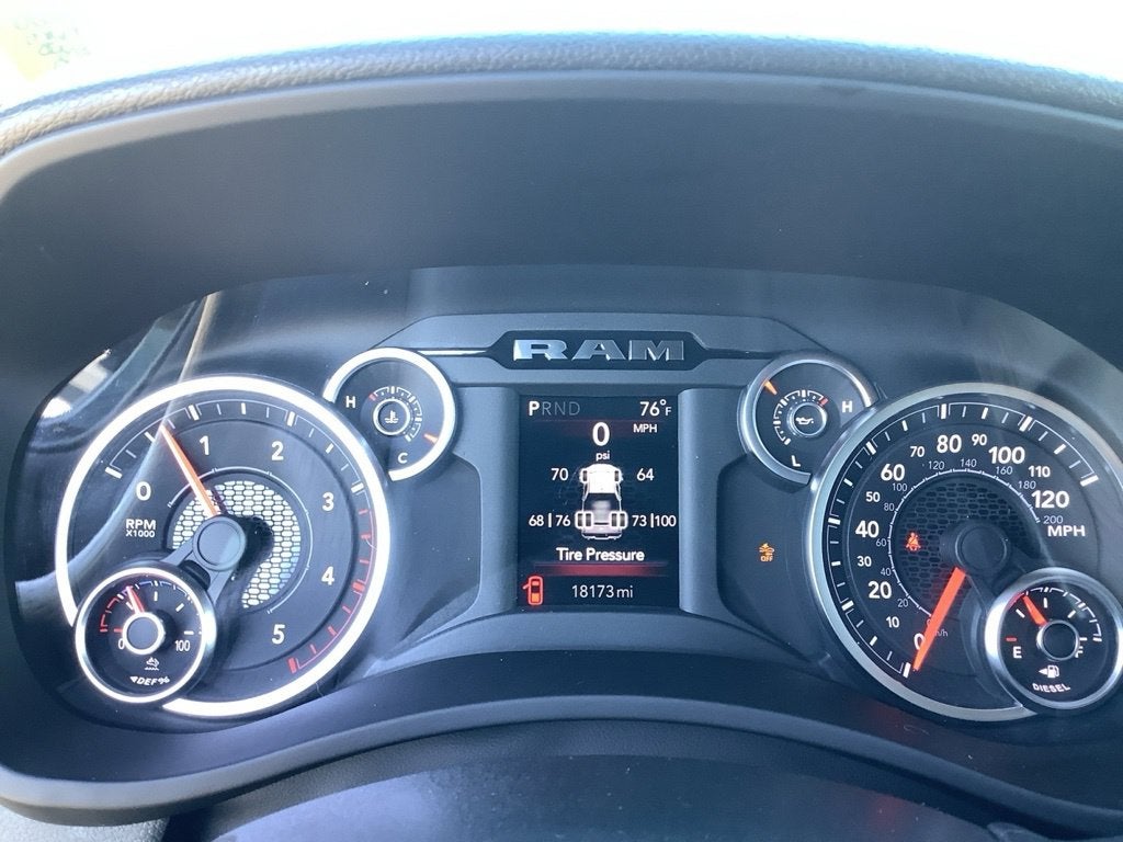 2026 RAM 3500 Tradesman Crew Cab 4x4 8' Box