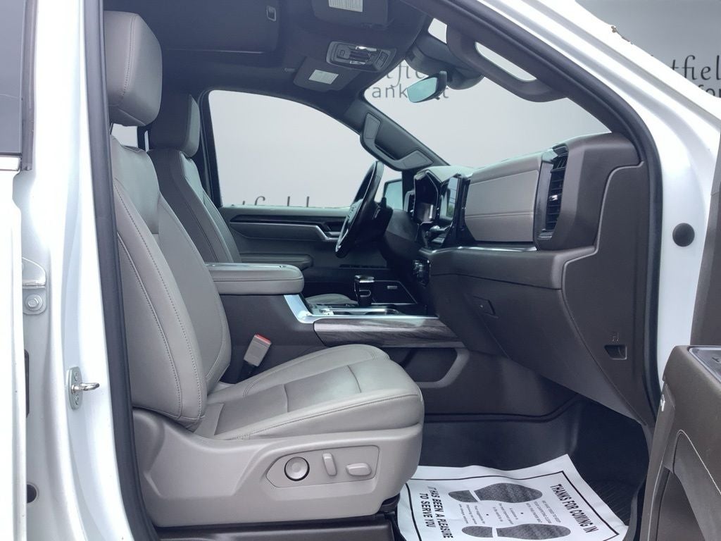 2022 Chevrolet Silverado 1500 4WD Crew Cab Short Bed LTZ