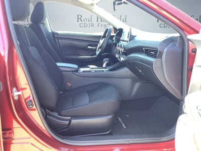 2024 Nissan Sentra SV Xtronic CVT