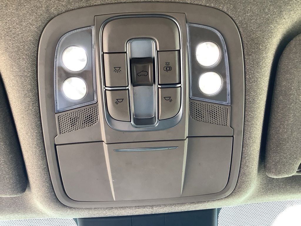 2020 Hyundai Santa Fe Limited 2.0T