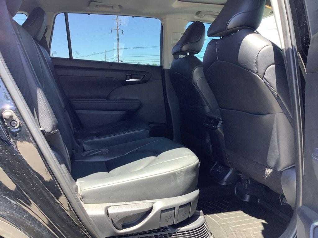 2023 Toyota Highlander Hybrid XLE