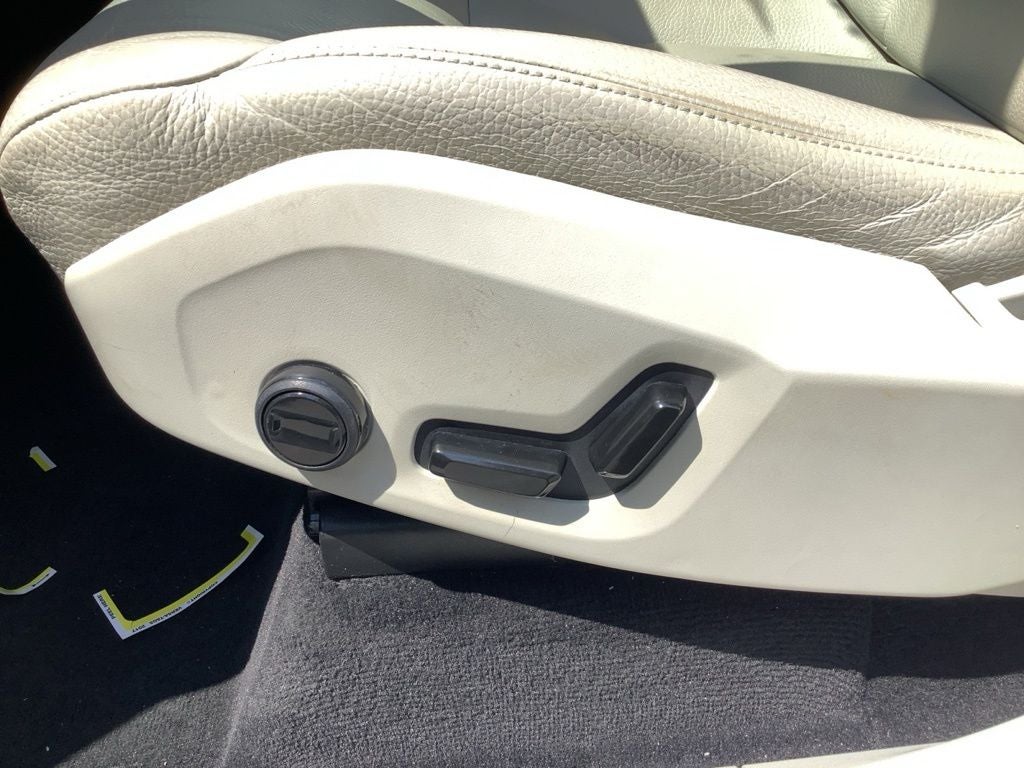 2024 Volvo XC90 B5 Core Bright Theme